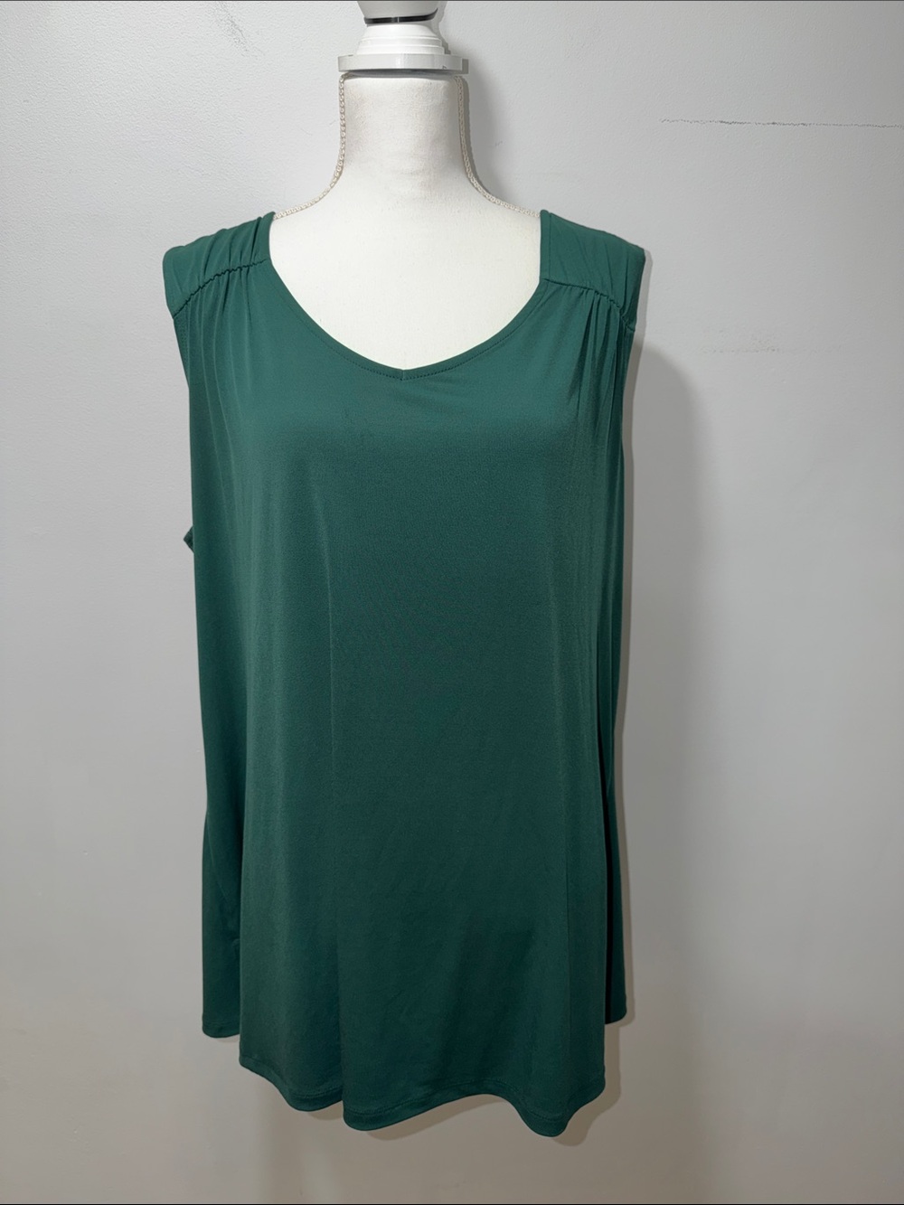 Susan Graver Essentials Plus 2X Womens Stretch Sleeveless Top Casual Lightweight